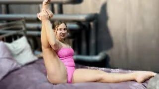 Hot yoga / nip slip /gymnastics /contortion / twerk /shower 