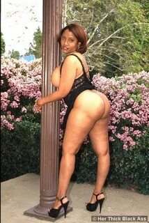 Kira Rodriguez - Thick Latina - Nuded Photo