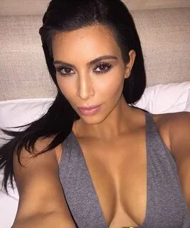 Truques de maquiagem para sair bem na selfie Kim kardashian,