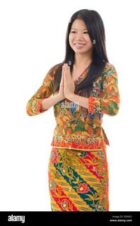 Southeast asian woman traditional hi-res stock photography and images - Page 2 -