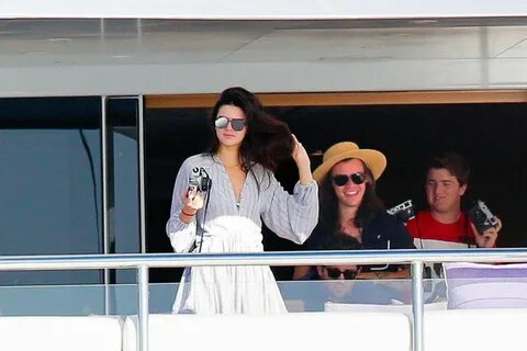 Harry Styles and Kendall Jenner’s New Year's Yacht Trip Does