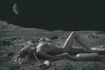 Moon bathing, Alex et THom - Photographie d’art Galerie Saku