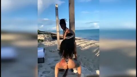 Cardi B Twerking (Satisfying) - YouTube