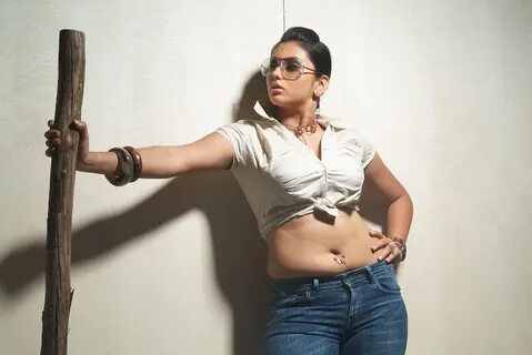 Namitha Hot Navel Show Spicy Photo Shoot inamikk