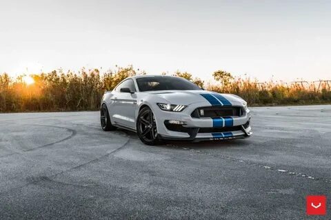 Shelby GT350 on Vossen Wheels (VFS-5) 2018 года выпуска. Фот