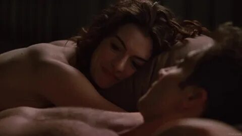 Anne Hathaway Sexy for 'Love and Other Drugs' 🔥 Boobs Radar