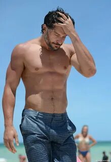 Joe Manganiello showed off his shirtless body Miami Shirtles