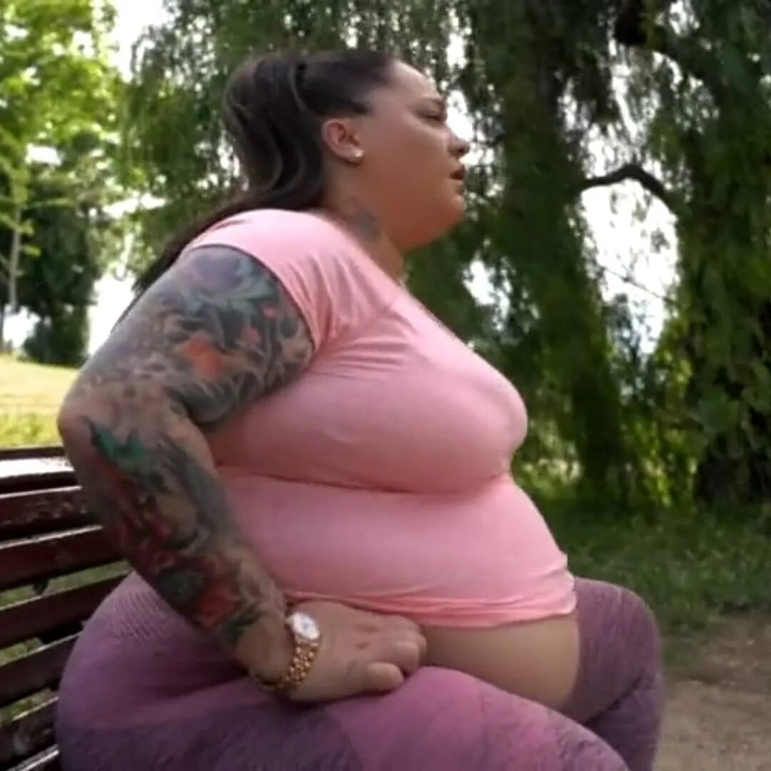 "Carmen lafox loves having her big belly out in public #curvy #chubby ...