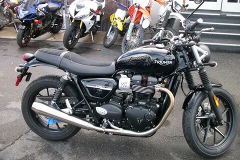 Triumph Street Twin Standard