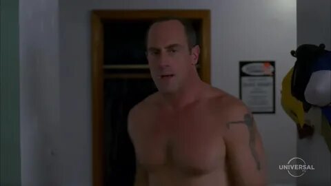 ausCAPS: Chris Meloni shirtless in Law & Order: SVU 10-07 "W