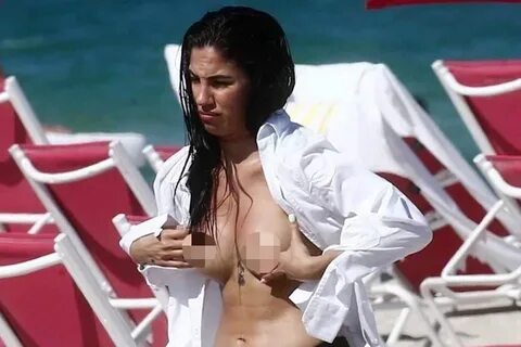 Shooting a Miami: topless esplosivo per Giulia De Lellis - V