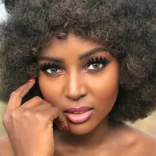 Официальный TikTok Amara La Negra (@amaralanegraaln) Смотрет