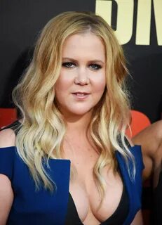 /amy+schumer+nipple