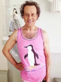 Richard Simmons Fights Off Paparazzi With The L.A. Fuzz - Je