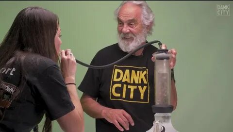 Tommy Chong Reviews: The Highrise Bong (Video) - LA Weekly