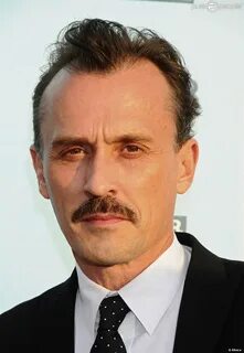 Robert Knepper.