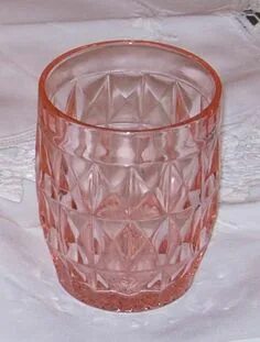 Windsor Diamond Pink Depression Glass Dinner Plate, 9 in vin