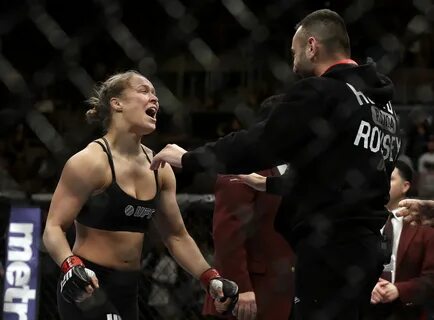 Ronda Rousey and female MMA fighters steal the show at UFC 1