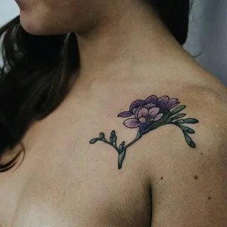 Татуировка фрезия Цветочные татуировки, Поддельные татуировк