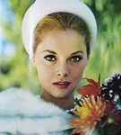 Virna Lisi Golden age of hollywood, Beauty icons, Beautiful 