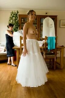 Голые девушки в свадебных платьях - 64 красивых секс фото