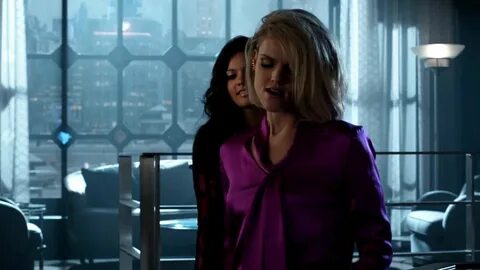 Gotham Season 3 - 'Barbara & Tabitha Are Big Girls' (2014)