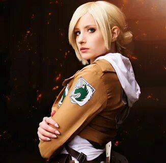 Attack on titan annie cosplay