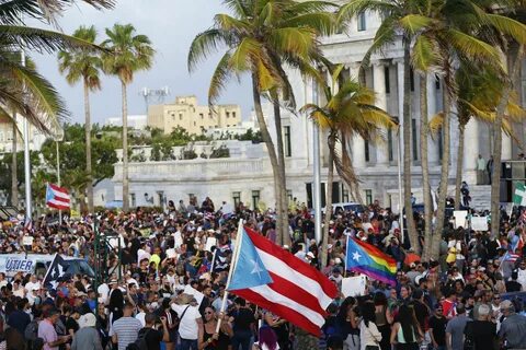 Puerto Rico police fire tear gas at protesters of Gov. Ricar