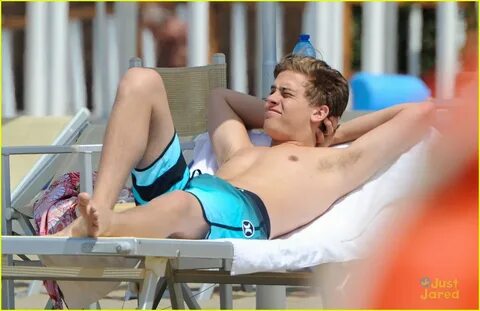 Cole & Dylan Sprouse Hit The Beach During Italian Vacation P