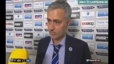 Jose Mourinho Headphones : Jose Mourinho Taking Off Headphon