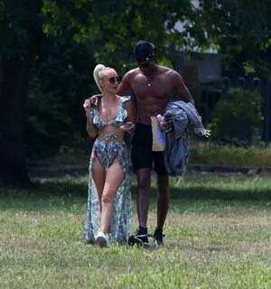 Free Stefan Pierre Tomlin Packs on PDA in a Park with Sarah 