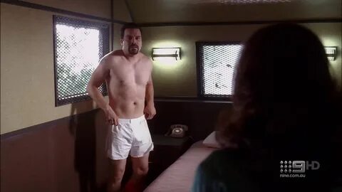 ausCAPS: Ricardo Chavira shirtless in Desperate Housewives 2