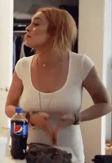 Lindsay Lohan Big Bouncy Tits - BFaker