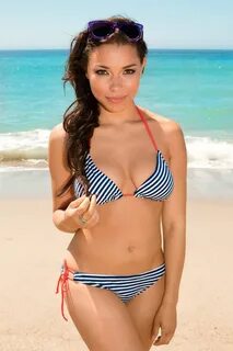 70+ Hot Pictures Of Jessica Parker Kennedy Which Will Make Y