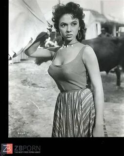 Rita Moreno 1950 Age 19 In 2020 Rita Moreno Afro CLOUDX GIRL