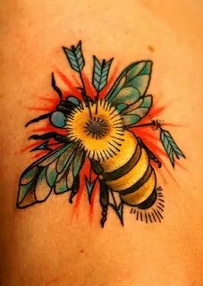 THIEVING GENIUS: Photo Bee tattoo, Insect tattoo, Tattoos