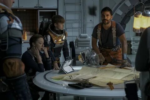 See the Trailer for Netflix’s 'Lost in Space' Season 2! Nerd