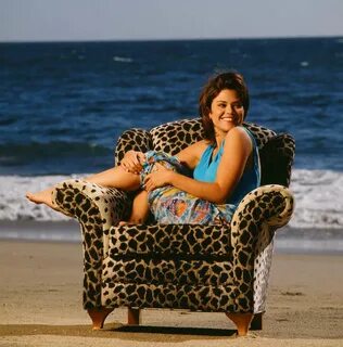 Susan Ward Feet (14 photos) - celebrity-feet.com