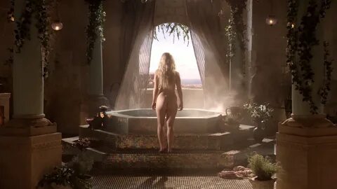 emilia-clarke-nude-and-sex-scenes (40)