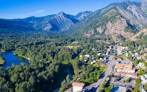 17 Images of Leavenworth, WA We Can't Stop Looking At