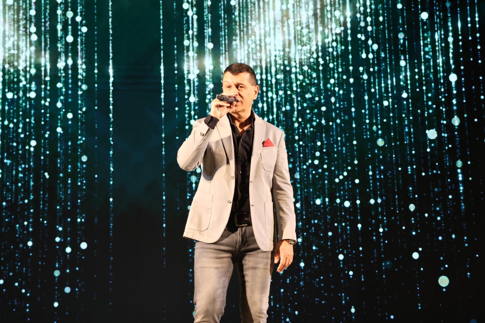 

Билеты на Милым, дорогим, единственным, любимым! (КЗ «Сибирь»)