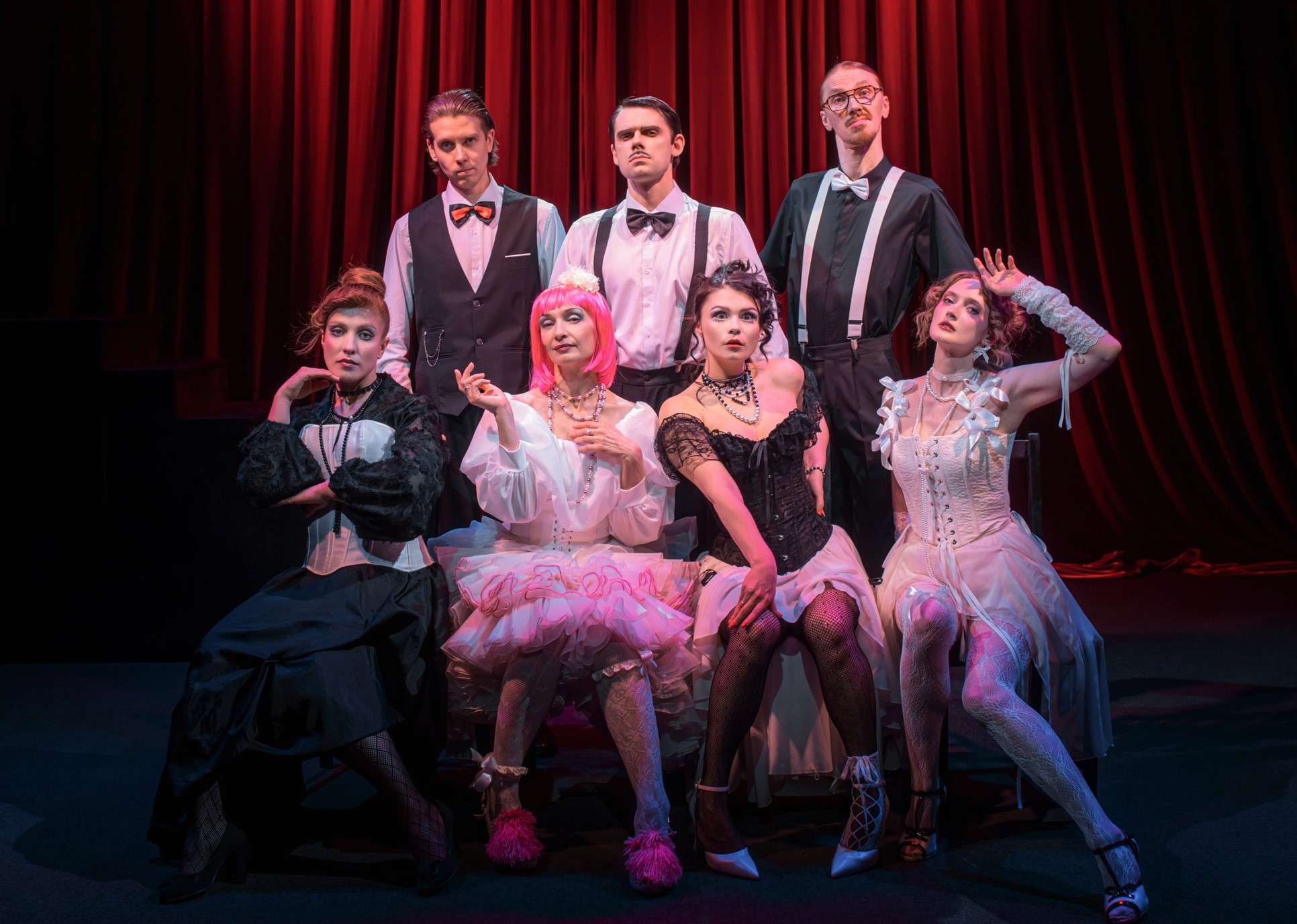 

Билеты на Слухи (Дом актёра)