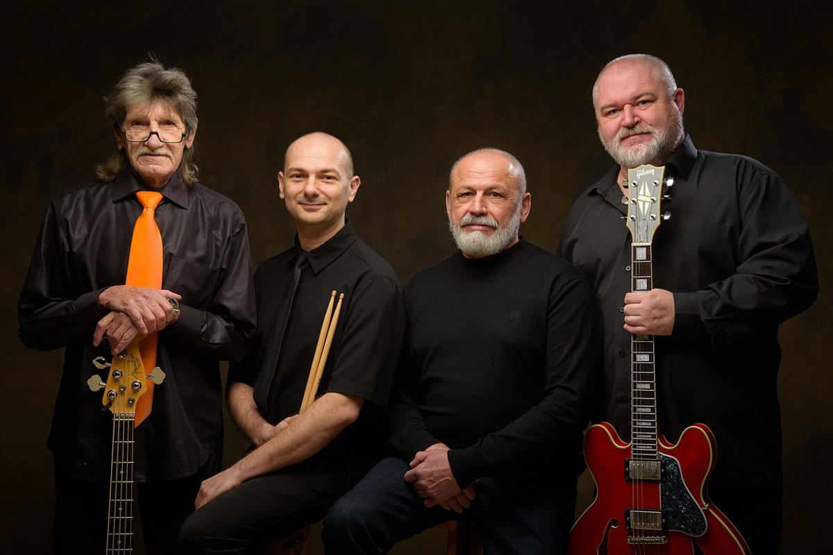 

Билеты на Bleus Plus (Геленджик Арена)