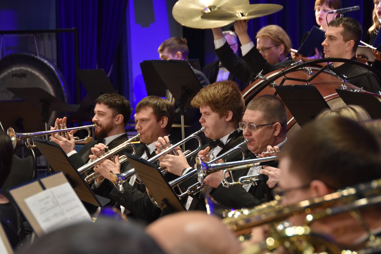 

Билеты на Пою с оркестром (Филармония им. Шнитке)