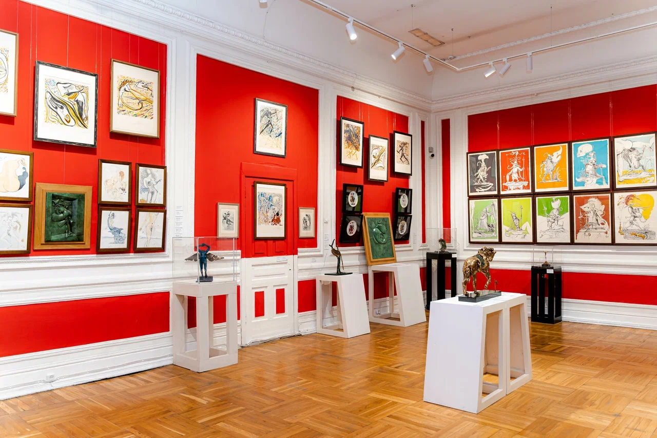 

Билеты на Новогоднее викторианское чаепитие и английские рассказы о призраках. Авторская лекция + чайная церемония (Сад им. Баумана)