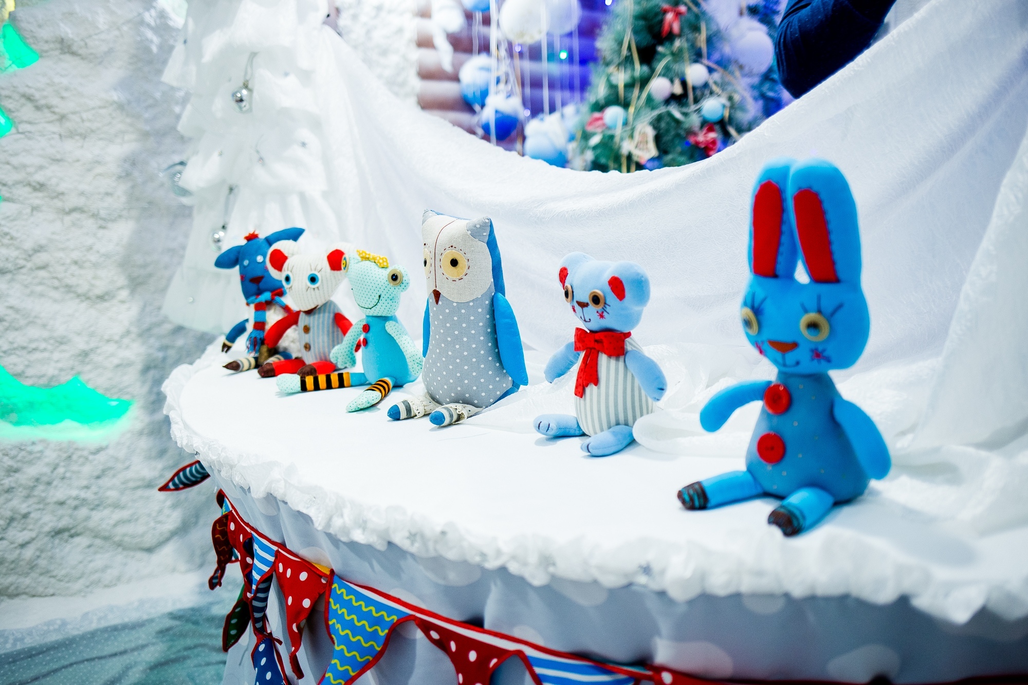 

Билеты на Новый год среди друзей (АртРазБег (Приморский культурный центр))