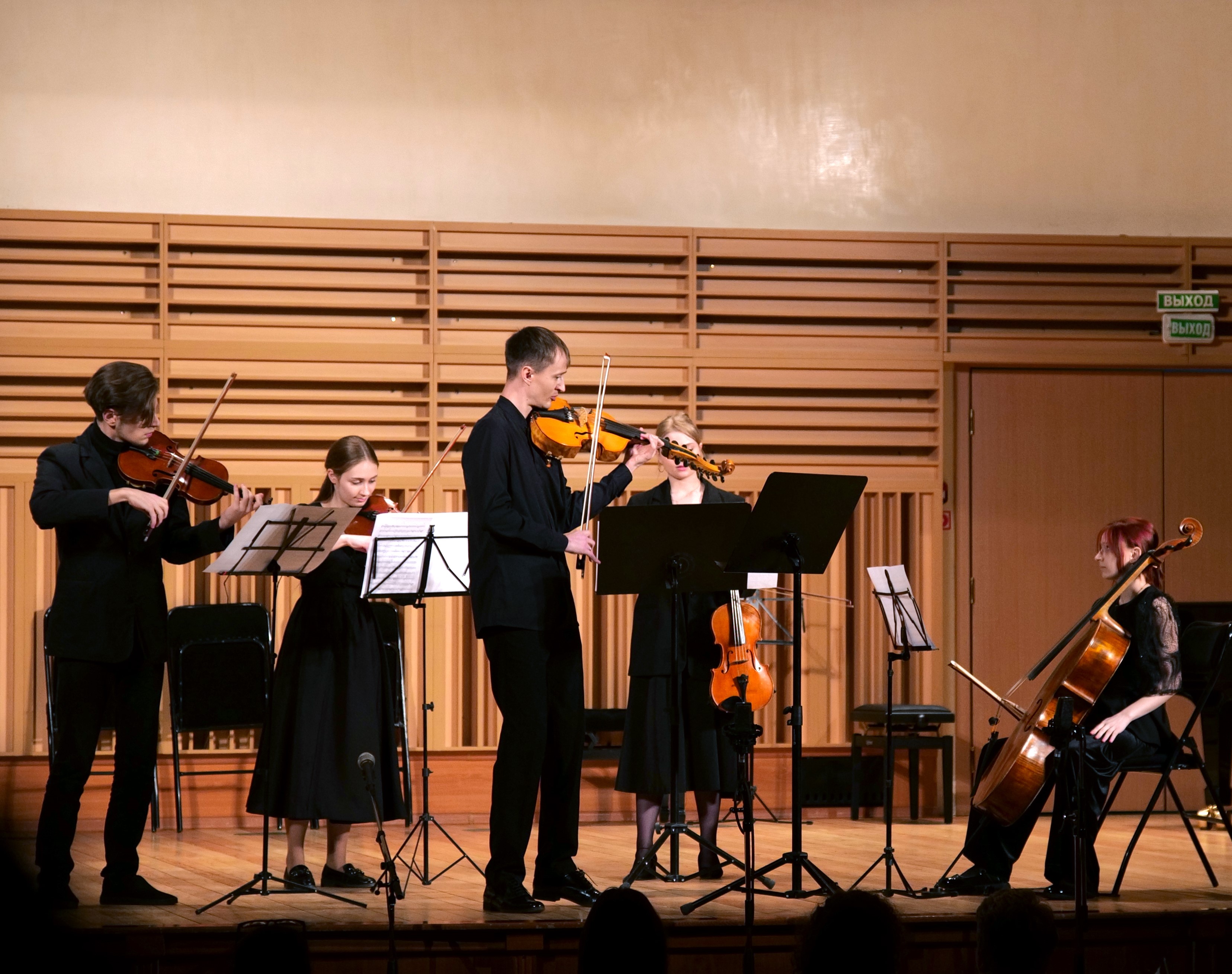 

Билеты на Концерт камерной музыки (Специальная музыкальная школа)