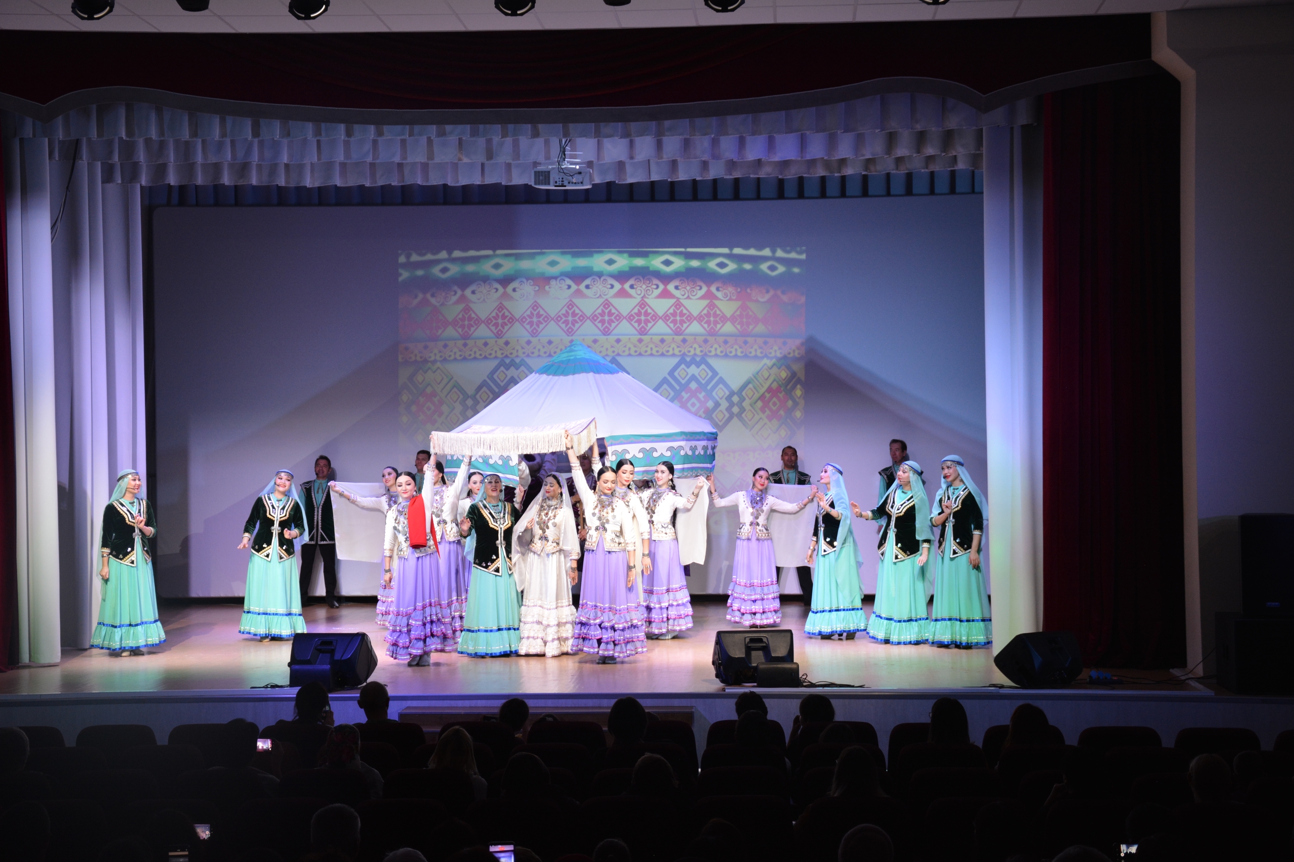 

Билеты на В семье единой (ГКЗ «Башкортостан»)