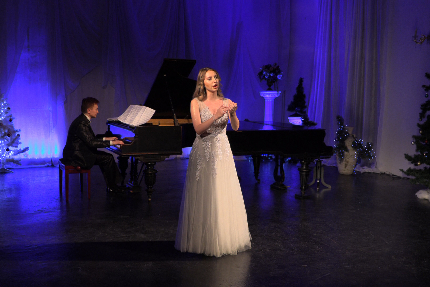 

Билеты на Новогодняя опера (Дом Шрёдера)