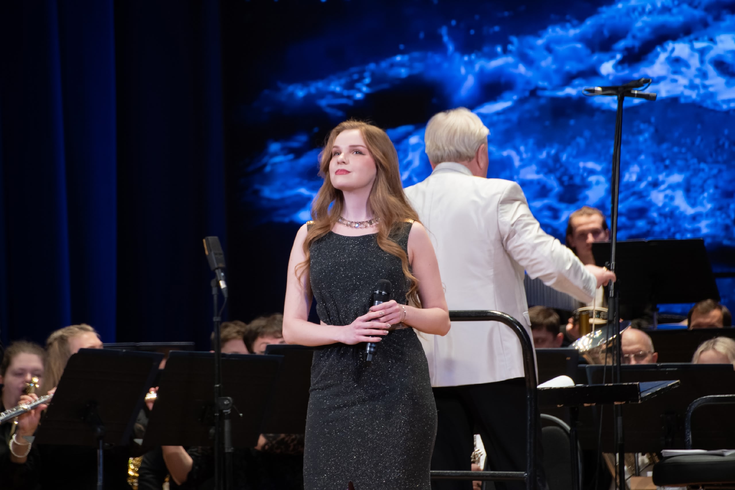 

Билеты на Манго-экспресс (Филармония им. Шнитке)